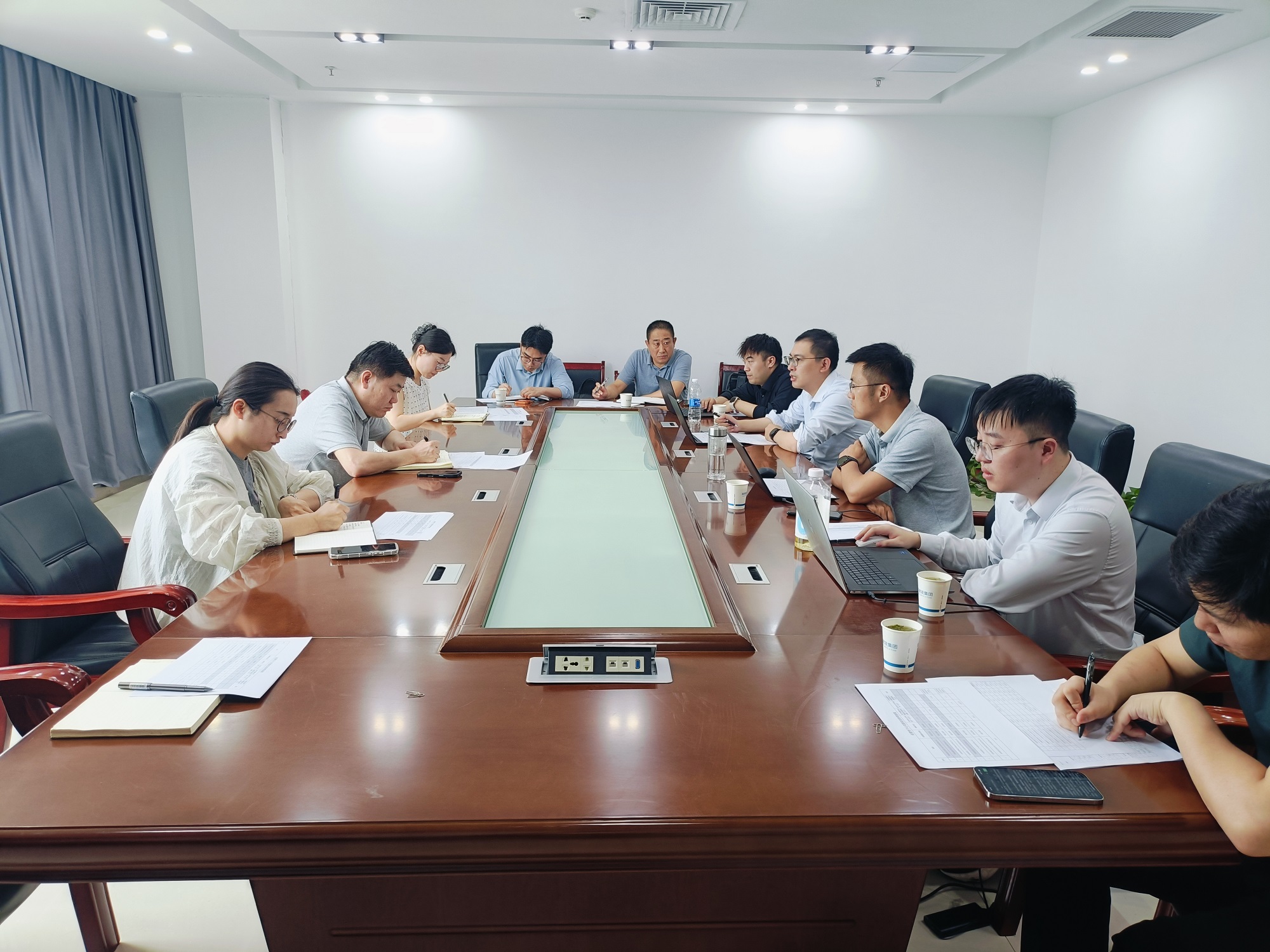座谈会1 座谈会1